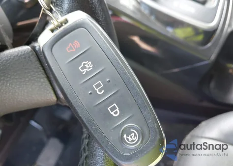 2014 Ford Escape Titanium z USA, uszkodzony, nr VIN 1FMCU9J90EUB13882